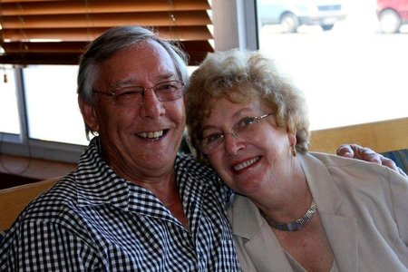 Die trotse Oupa en Ouma in Gansbaai, Hennie en Ton Muller, oor hul kleinseun, Jacques Beukes, se matriekprestasies  